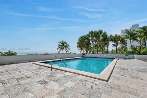 Condominio en venta en Miami Beach, Florida, 1 dormitorio, 60.94 m2 № 1706665 - foto 11
