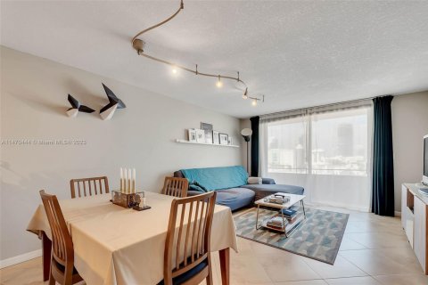 Condominio en venta en Miami Beach, Florida, 1 dormitorio, 60.94 m2 № 1706665 - foto 4