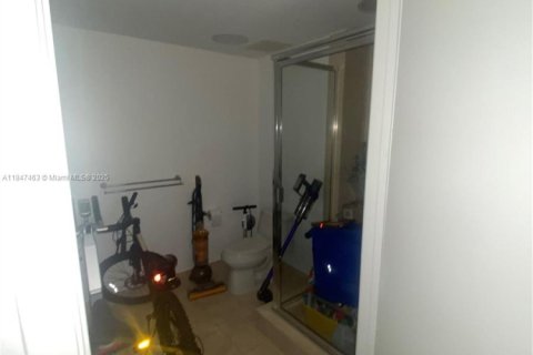 Condominio en venta en Hallandale Beach, Florida, 3 dormitorios, 145.95 m2 № 1847792 - foto 16