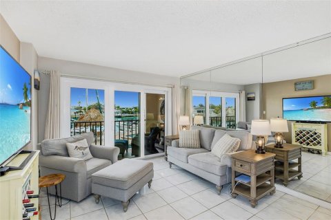 Condominio en venta en Clearwater, Florida, 1 dormitorio, 63.17 m2 № 2209847 - foto 19