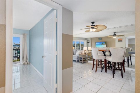 Condominio en venta en Clearwater, Florida, 1 dormitorio, 63.17 m2 № 2209847 - foto 16