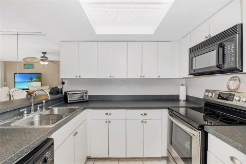 Condominio en venta en Clearwater, Florida, 1 dormitorio, 63.17 m2 № 2209847 - foto 23