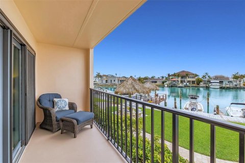 Condominio en Clearwater, Florida, 1 dormitorio  № 2209847