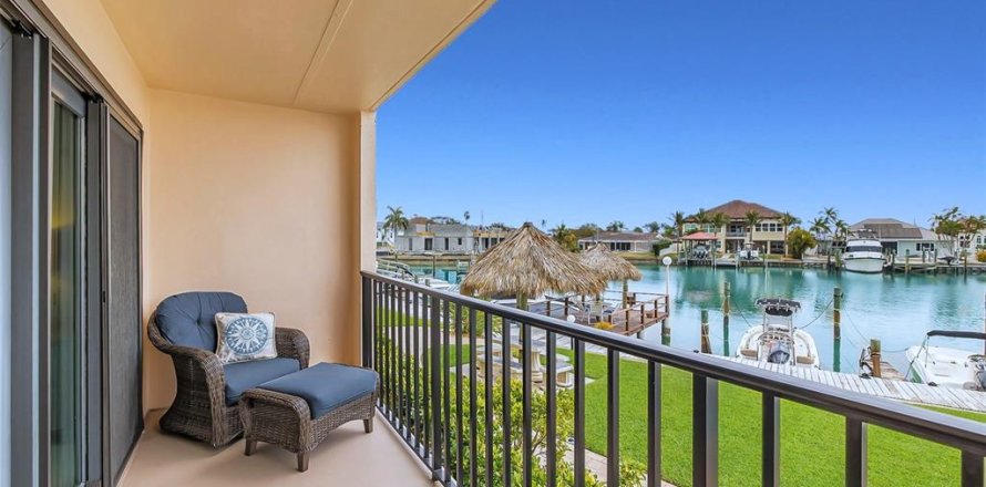 Condominio en Clearwater, Florida, 1 dormitorio № 2209847