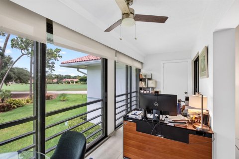 Condo in Boynton Beach, Florida, 2 bedrooms  № 2171543 - photo 21