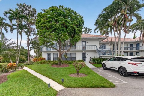 Condo in Boynton Beach, Florida, 2 bedrooms  № 2171543 - photo 2