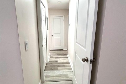 Condo in Orlando, Florida, 2 bedrooms  № 2377849 - photo 8