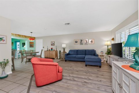 Villa ou maison à vendre à Rotonda, Floride: 2 chambres, 123.56 m2 № 2207522 - photo 11