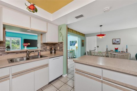 Villa ou maison à vendre à Rotonda, Floride: 2 chambres, 123.56 m2 № 2207522 - photo 19