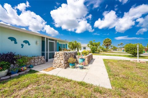 Villa ou maison à vendre à Rotonda, Floride: 2 chambres, 123.56 m2 № 2207522 - photo 9
