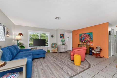 Villa ou maison à vendre à Rotonda, Floride: 2 chambres, 123.56 m2 № 2207522 - photo 13