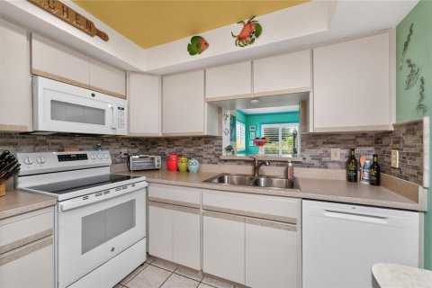 Villa ou maison à vendre à Rotonda, Floride: 2 chambres, 123.56 m2 № 2207522 - photo 17