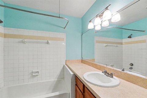 Купить кондоминиум в Сент-Питерсберг, Флорида 5 комнат, 94.3м2, № 2093563 - фото 4