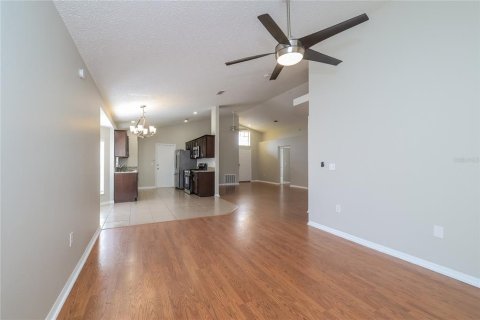 Villa ou maison à louer à Davenport, Floride: 3 chambres, 145.3 m2 № 1771110 - photo 4