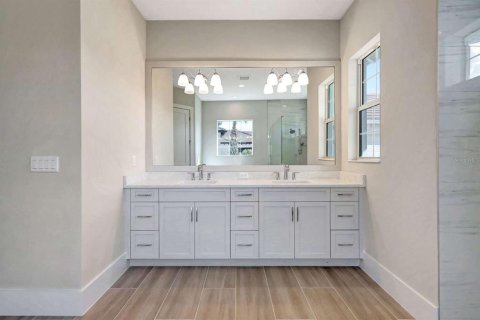 House in Sarasota, Florida 3 bedrooms, 291.53 sq.m. № 1907814 - photo 17