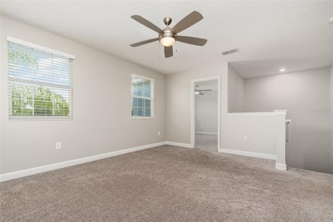 House in Winter Garden, Florida 5 bedrooms, 299.15 sq.m. № 1844721 - photo 19