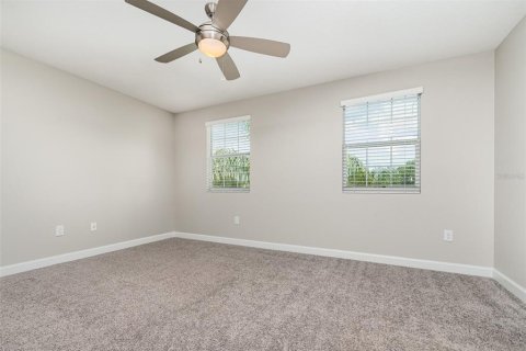 House in Winter Garden, Florida 5 bedrooms, 299.15 sq.m. № 1844721 - photo 18