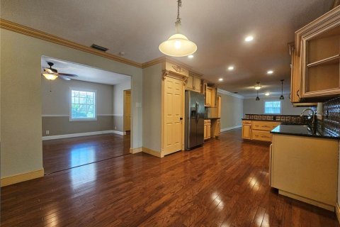 Casa en alquiler en Brandon, Florida, 4 dormitorios, 231.42 m2 № 1853709 - foto 9