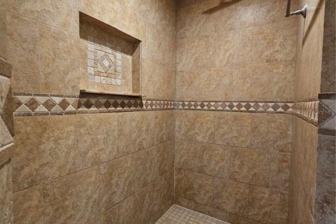 Casa en alquiler en Brandon, Florida, 4 dormitorios, 231.42 m2 № 1853709 - foto 25