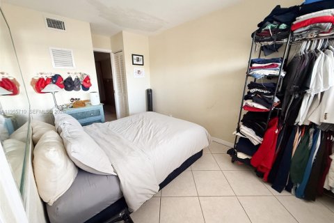 Снять в аренду кондоминиум в Лодердейл-бай-те-Си, Флорида 1 спальня, 56.67м2, № 2027363 - фото 7