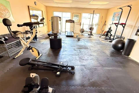 Снять в аренду кондоминиум в Лодердейл-бай-те-Си, Флорида 1 спальня, 56.67м2, № 2027363 - фото 18