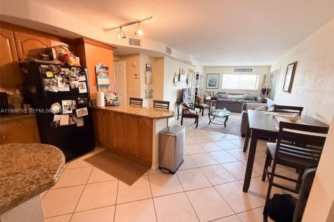 Снять в аренду кондоминиум в Лодердейл-бай-те-Си, Флорида 1 спальня, 56.67м2, № 2027363 - фото 4