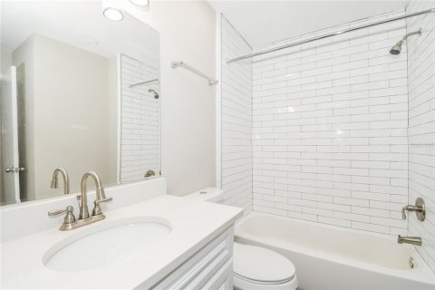 House in Jacksonville, Florida 3 bedrooms, 178.93 sq.m. № 1765617 - photo 14