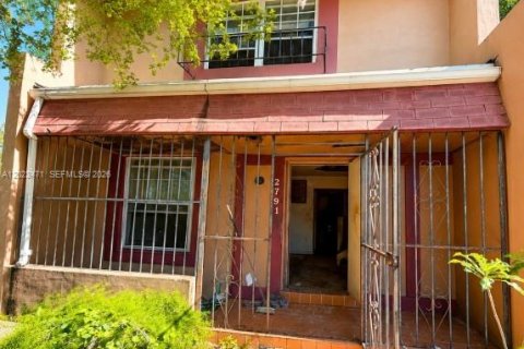 Touwnhouse à Miami Gardens, Floride 3 chambres, 130.62 m2 № 2257189