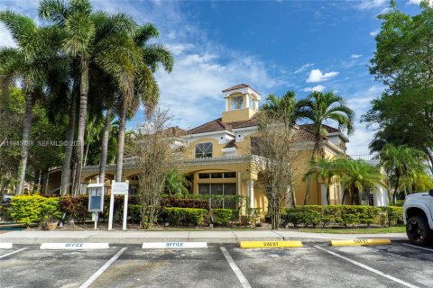 Снять в аренду кондоминиум в Окленд-Парк, Флорида 2 спальни, 116.69м2, № 2002416 - фото 16