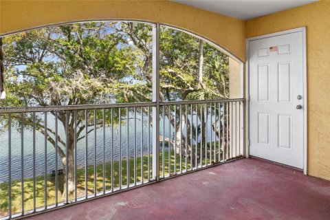 Снять в аренду кондоминиум в Окленд-Парк, Флорида 2 спальни, 116.69м2, № 2002416 - фото 7