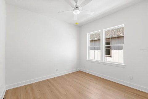 House in Saint Petersburg, Florida 4 bedrooms, 162.11 sq.m. № 2223630 - photo 30