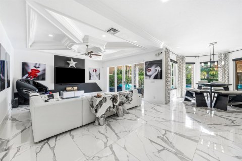 Купить виллу или дом в Лейк-Уорт, Флорида 5 комнат, 394.46м2, № 2085855 - фото 13