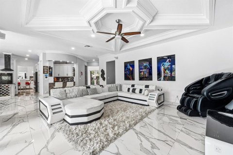 Купить виллу или дом в Лейк-Уорт, Флорида 5 комнат, 394.46м2, № 2085855 - фото 17