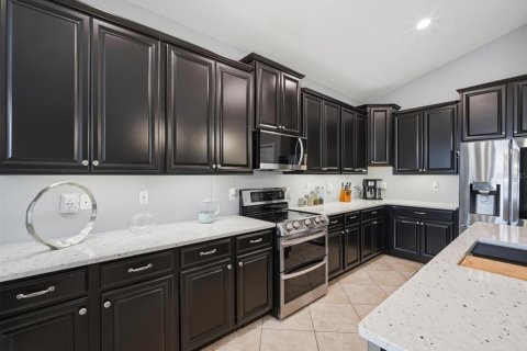 Купить виллу или дом в Ривервью, Флорида 12 комнат, 238.39м2, № 2152062 - фото 12