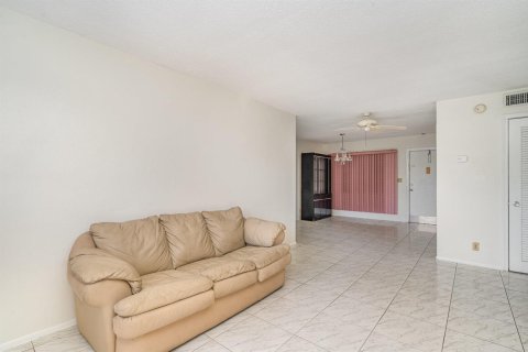 Copropriété à vendre à Lauderhill, Floride: 2 chambres, 88.26 m2 № 2243853 - photo 11