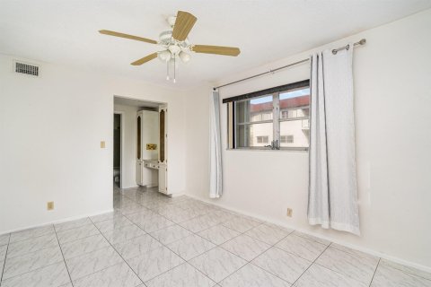 Copropriété à vendre à Lauderhill, Floride: 2 chambres, 88.26 m2 № 2243853 - photo 15