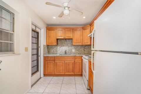 Copropriété à vendre à Lauderhill, Floride: 2 chambres, 88.26 m2 № 2243853 - photo 10