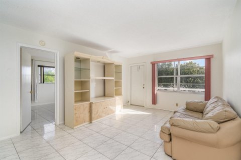 Copropriété à vendre à Lauderhill, Floride: 2 chambres, 88.26 m2 № 2243853 - photo 12