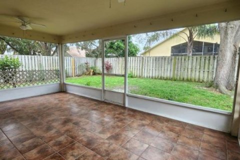 House in Melbourne, Florida 3 bedrooms, 114.18 sq.m. № 1905377 - photo 10
