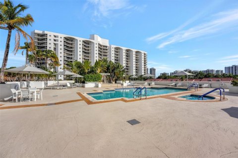 Condominio en venta en Aventura, Florida, 3 dormitorios, 169.08 m2 № 2029103 - foto 12