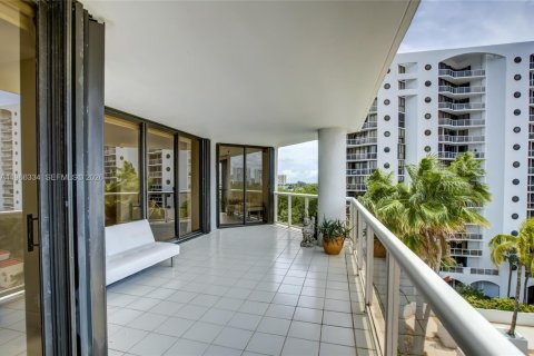 Купить кондоминиум в Авентура, Флорида 3 спальни, 169.08м2, № 2029103 - фото 23