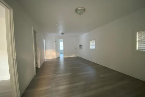 House in St. Lucie, Florida 6 bedrooms, 142.7 sq.m. № 2245607 - photo 13