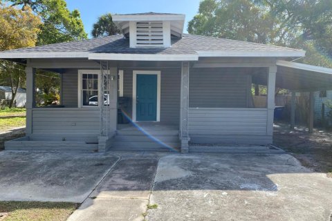 House in St. Lucie, Florida 6 bedrooms, 142.7 sq.m. № 2245607