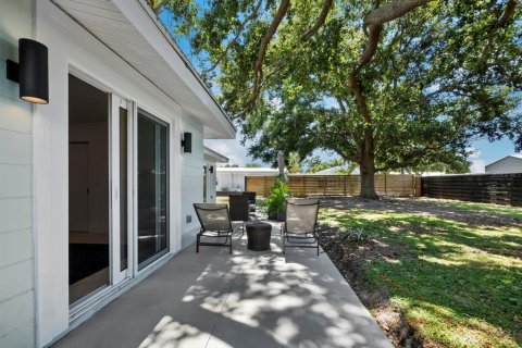 Villa ou maison à vendre à Sarasota, Floride: 3 chambres, 154.22 m2 № 1888510 - photo 21