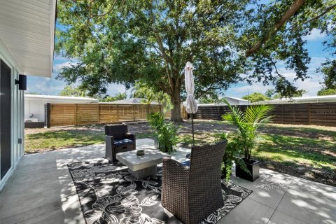 Villa ou maison à vendre à Sarasota, Floride: 3 chambres, 154.22 m2 № 1888510 - photo 19