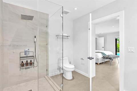 Купить виллу или дом в Халландейл-Бич, Флорида 3 спальни, 231.51м2, № 1990844 - фото 24