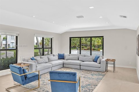 Купить виллу или дом в Халландейл-Бич, Флорида 3 спальни, 231.51м2, № 1990844 - фото 6