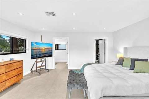 Купить виллу или дом в Халландейл-Бич, Флорида 3 спальни, 231.51м2, № 1990844 - фото 22