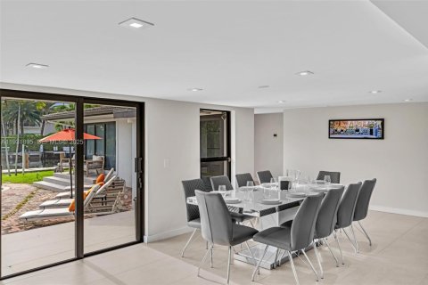 Купить виллу или дом в Халландейл-Бич, Флорида 3 спальни, 231.51м2, № 1990844 - фото 14