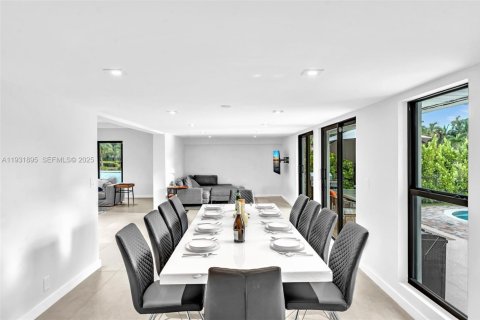 Купить виллу или дом в Халландейл-Бич, Флорида 3 спальни, 231.51м2, № 1990844 - фото 15